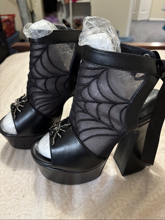 Trickz N' Treatz Shoes - NIB  Trickz n’ Treatz black Spider-Web Platform Heels